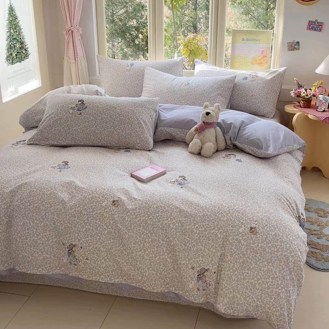 91家纺网 家纺一手货源 找家纺 女子家纺 2026新款全棉纯棉13070印花四件套单品系列 萌兔花园