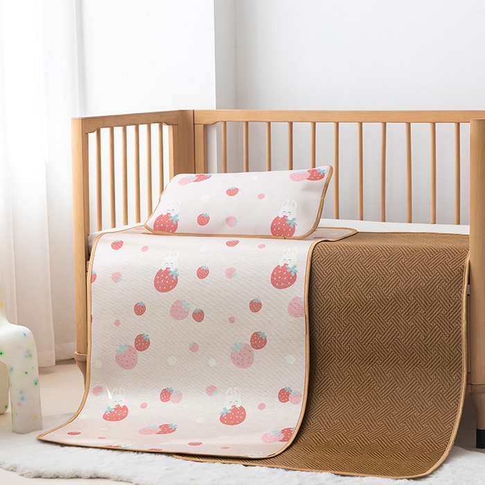 91家纺网 家纺一手货源 找家纺 嗨生活 2026新款婴童双面凉席 草莓兔