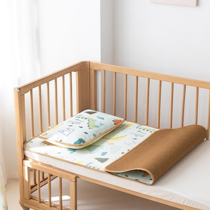 91家纺网 家纺一手货源 找家纺 嗨生活 2026新款婴童双面凉席 森林恐龙