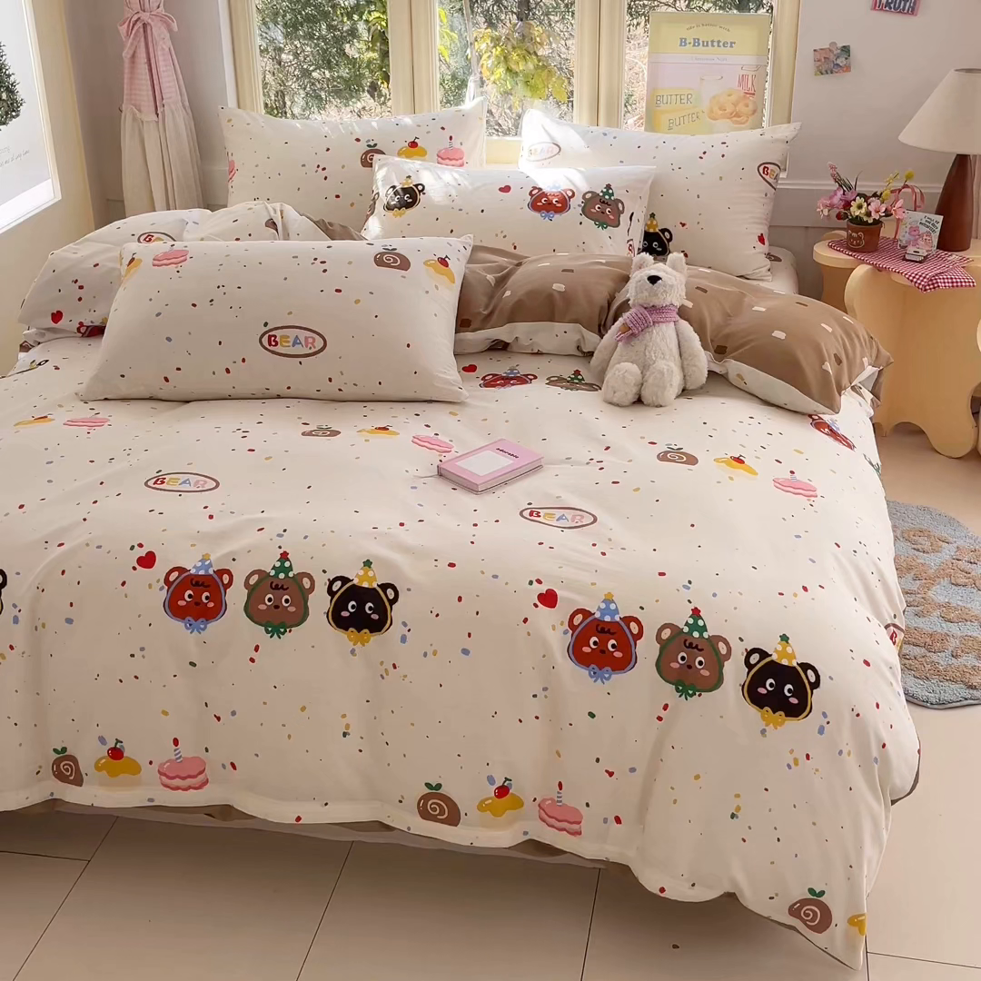 91家纺网 家纺一手货源 找家纺 女子家纺 2026新款全棉纯棉13070印花四件套单品系列 快乐熊仔