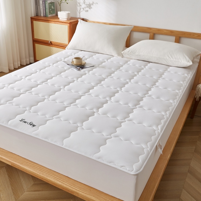 91家纺网 家纺一手货源 找家纺 伊赛家纺 2026新款抗菌防螨助眠全棉夹棉绗缝床笠-大格 大格白色