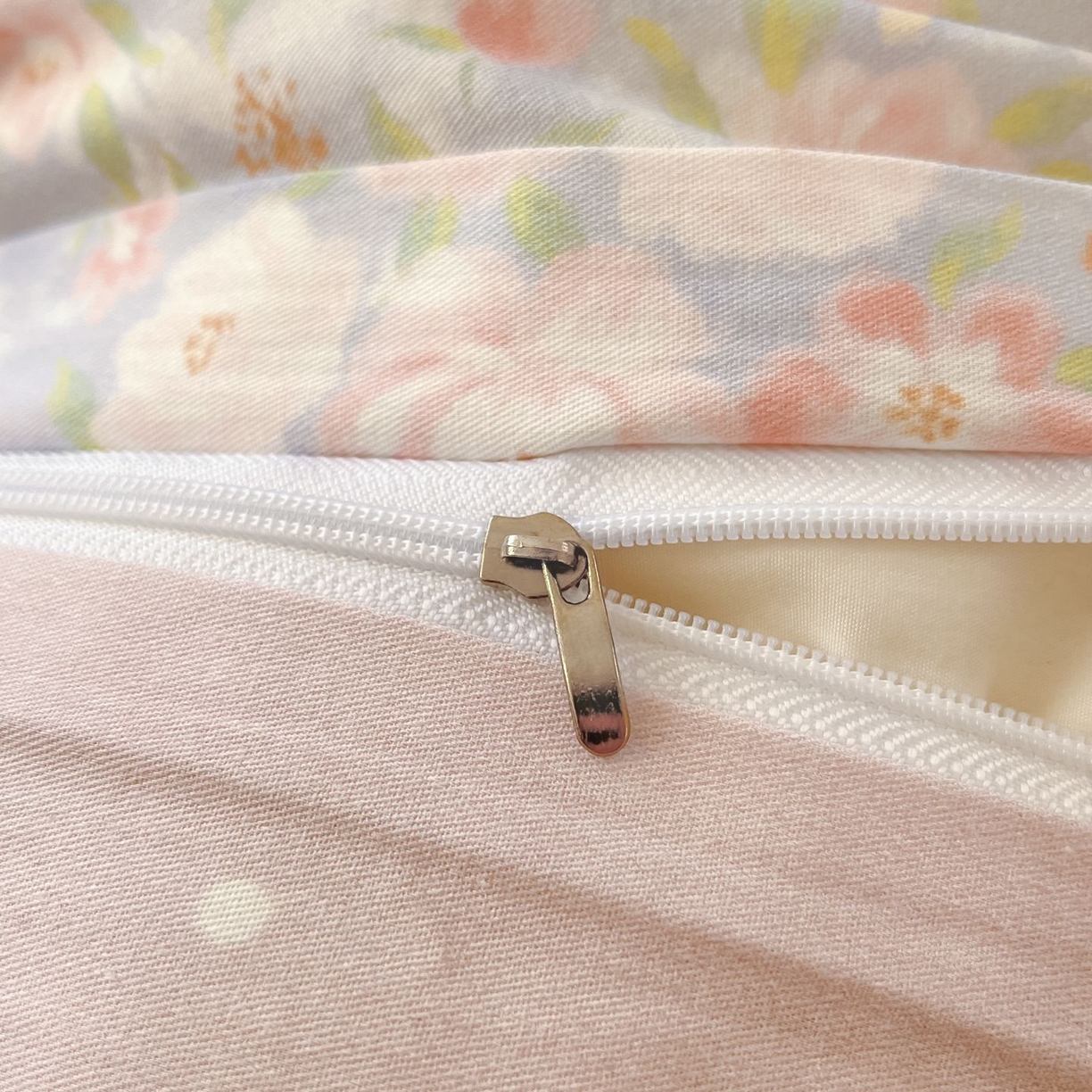 91家纺网 家纺一手货源 找家纺 女子家纺 2026新款全棉纯棉13070印花四件套单品系列 繁花-粉