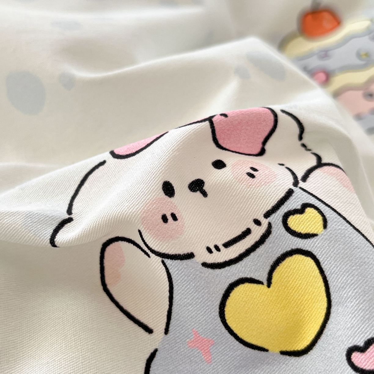 91家纺网 家纺一手货源 找家纺 女子家纺 2026新款全棉纯棉13070印花四件套单品系列 小熊饼干