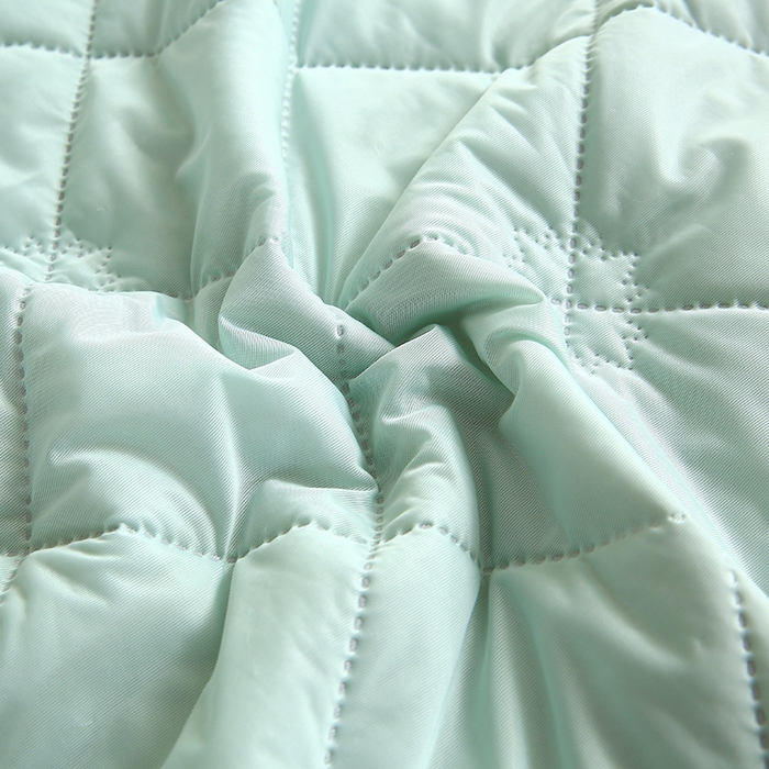 91家纺网 家纺一手货源 找家纺 伊赛家纺 2026新款有铵凉感丝夏被 湖蓝