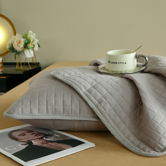 91家纺网 家纺一手货源 找家纺 伊赛家纺 2026新款外贸跨境夹棉全尺寸枕套 枕套全包灰色