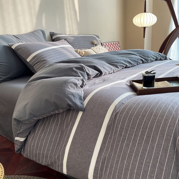 91家纺网 家纺一手货源 找家纺 春皖家纺 2026新款色织AB版水洗棉三件套四件套单品系列（四件套风格一） 素雅-灰条