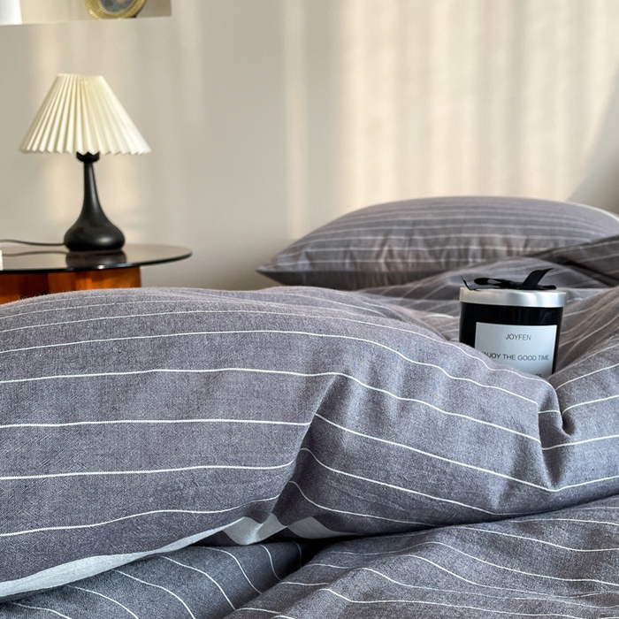 91家纺网 家纺一手货源 找家纺 春皖家纺 2026新款色织AB版水洗棉三件套四件套单品系列（四件套风格一） 素雅-灰条