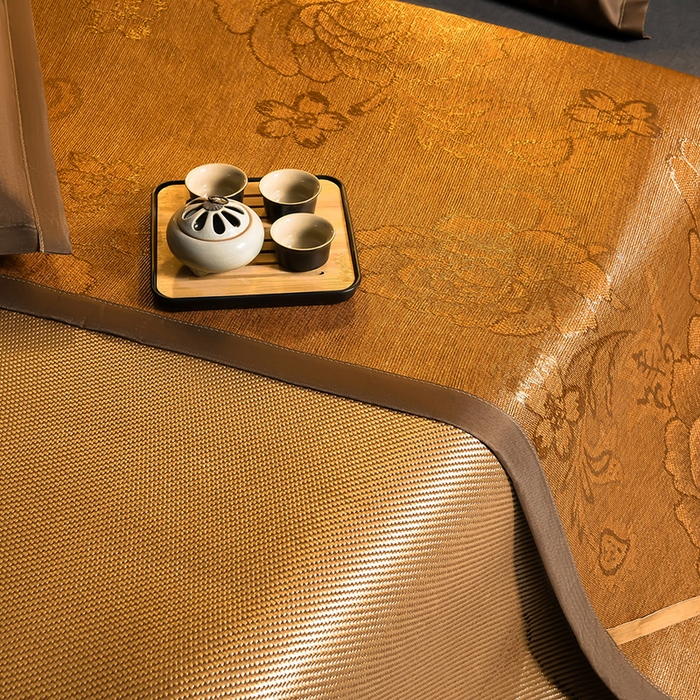 91家纺网 家纺一手货源 找家纺 （总）苏迪网销供货 2026新款冰藤席可爱熊刺绣款凉席藤席双面可用冰丝席