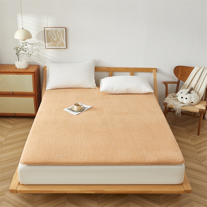 91家纺网 家纺一手货源 找家纺 伊赛家纺 2026新款羊羔绒床垫 卡其