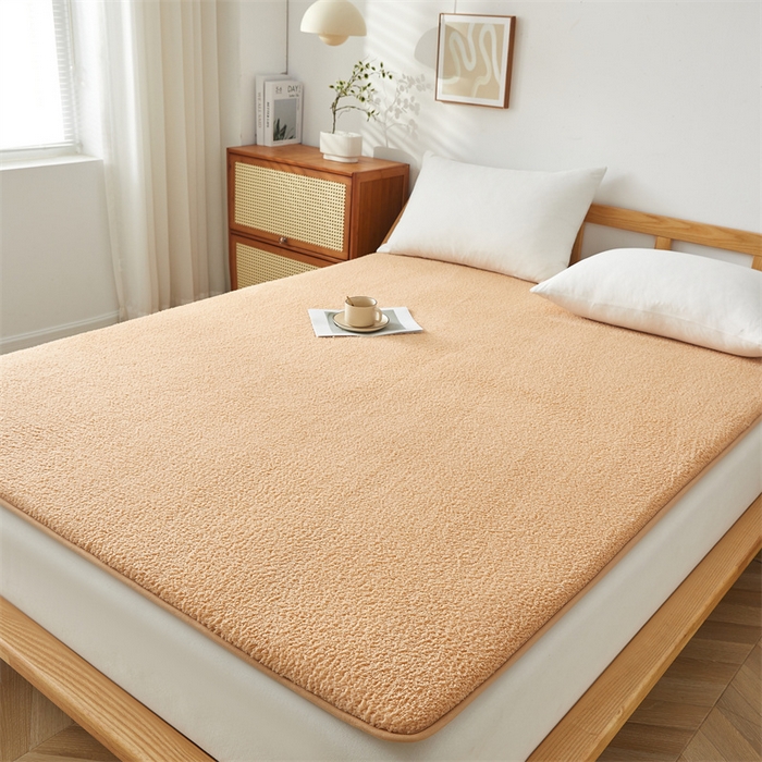 91家纺网 家纺一手货源 找家纺 伊赛家纺 2026新款羊羔绒床垫 卡其