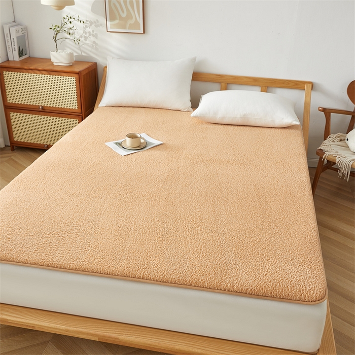 91家纺网 家纺一手货源 找家纺 伊赛家纺 2026新款羊羔绒床垫 卡其