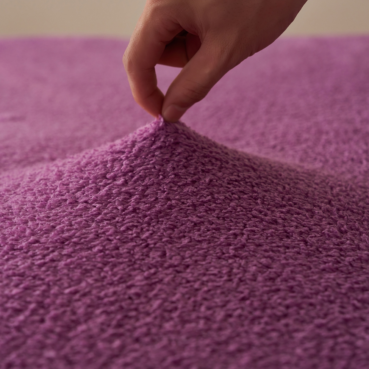 91家纺网 家纺一手货源 找家纺 伊赛家纺 2026新款羊羔绒床垫 紫色