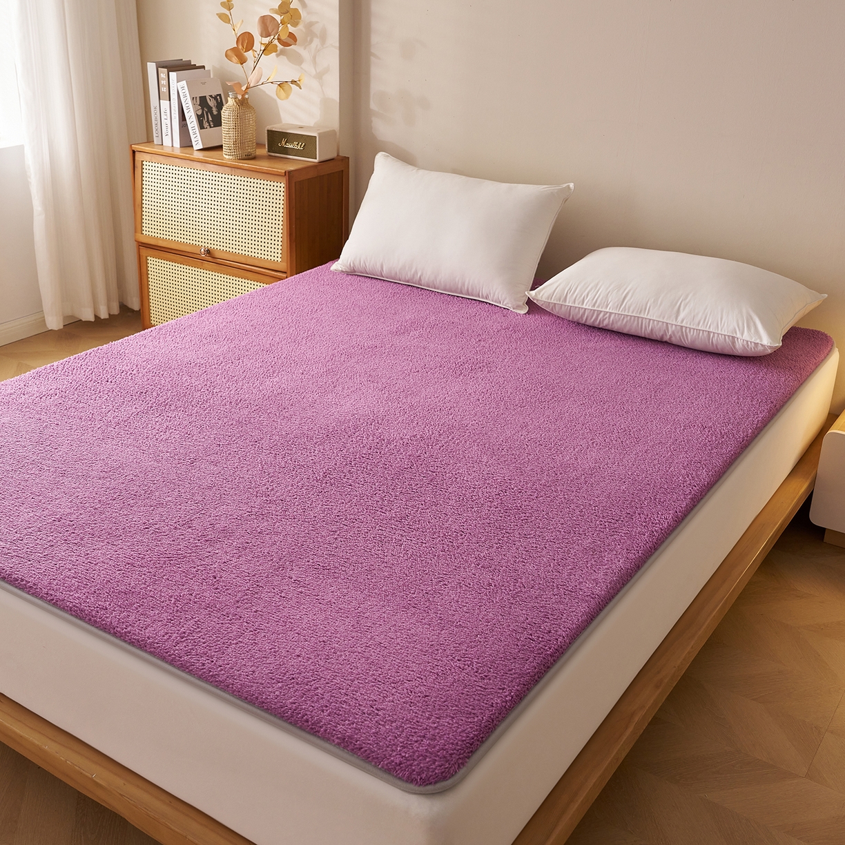 91家纺网 家纺一手货源 找家纺 伊赛家纺 2026新款羊羔绒床垫 紫色