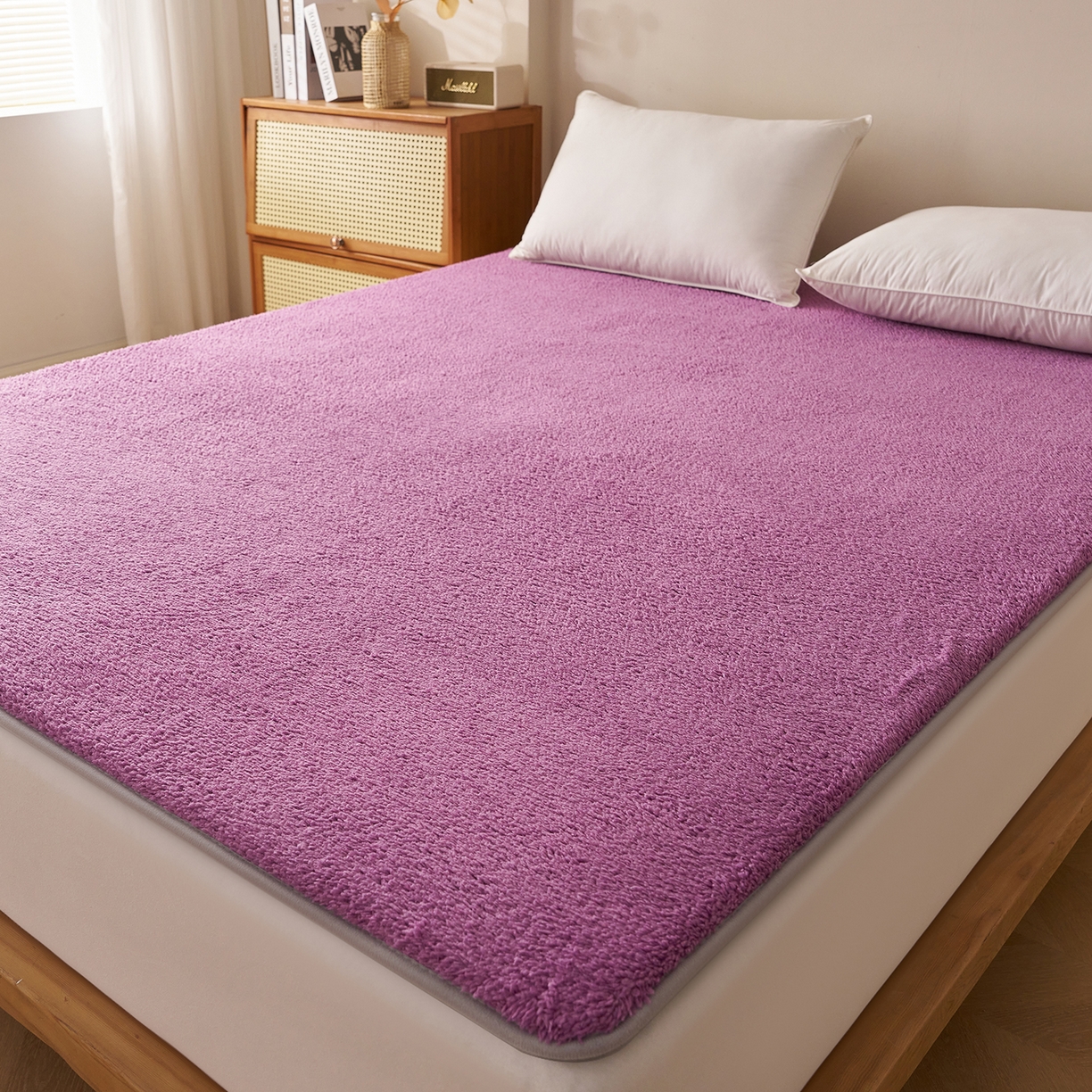 91家纺网 家纺一手货源 找家纺 伊赛家纺 2026新款羊羔绒床垫 紫色