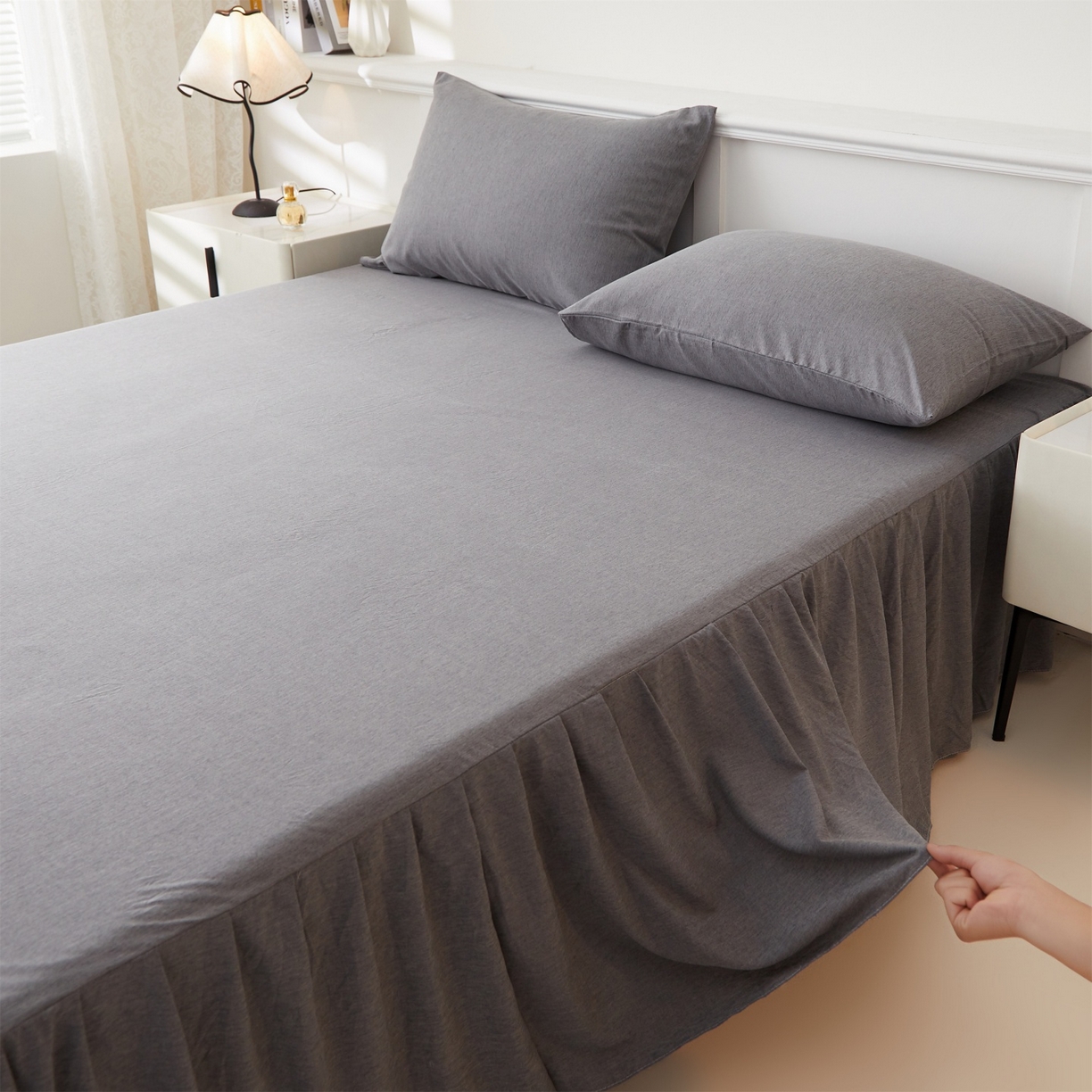 91家纺网 家纺一手货源 找家纺 伊赛家纺 2026新款竹纤维单品床裙系列 浅灰