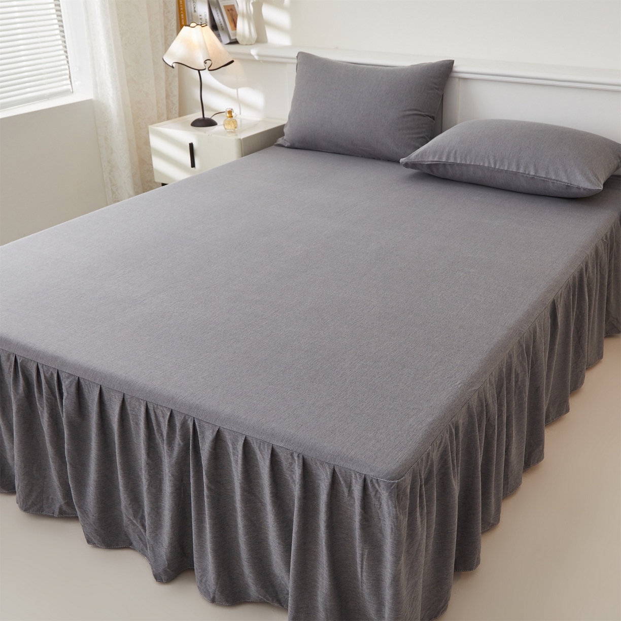 91家纺网 家纺一手货源 找家纺 伊赛家纺 2026新款竹纤维单品床裙系列 浅灰