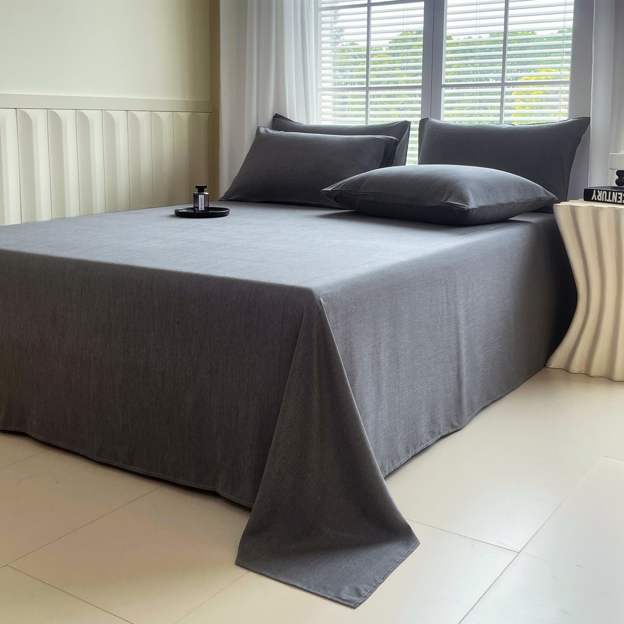 91家纺网 家纺一手货源 找家纺 伊赛家纺 2026新款竹纤维单品床单系列 浅灰