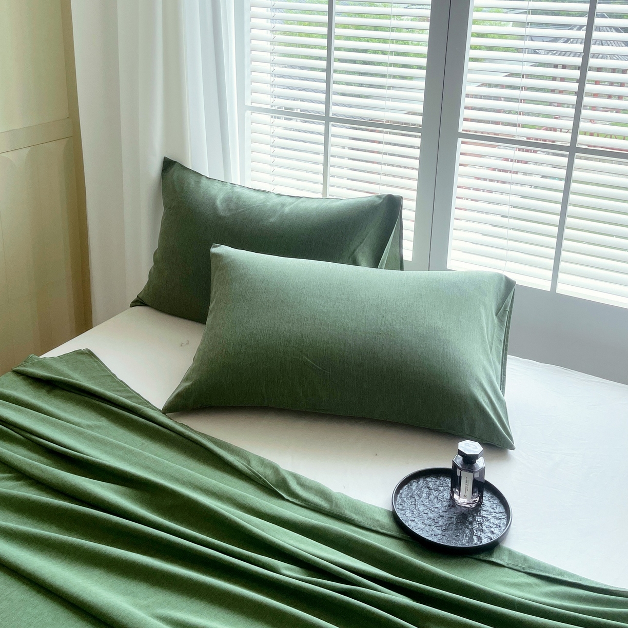 91家纺网 家纺一手货源 找家纺 伊赛家纺 2026新款竹纤维单品床单系列 橄榄绿