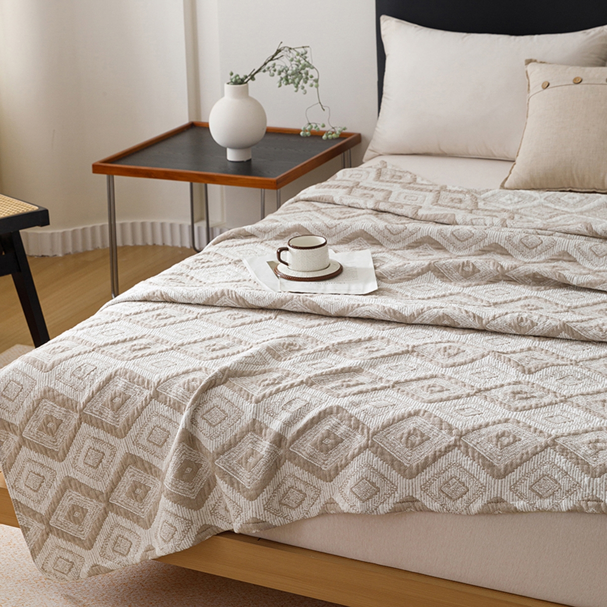 91家纺网 家纺一手货源 找家纺 悦然毛巾被 2026新款全棉外贸条纹格子纱布盖毯 极简棕