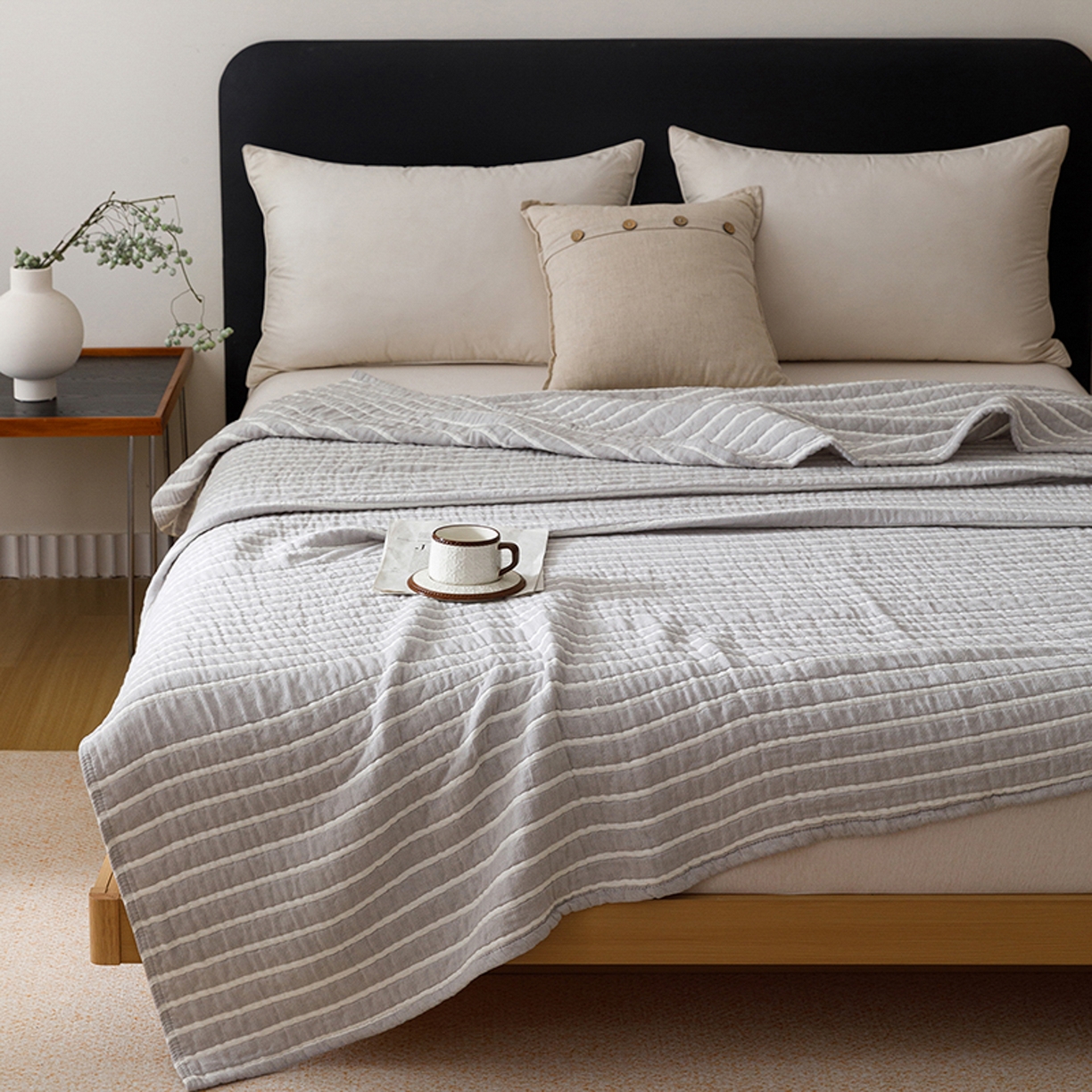 91家纺网 家纺一手货源 找家纺 悦然毛巾被 2026新款全棉外贸条纹格子纱布盖毯 初语灰