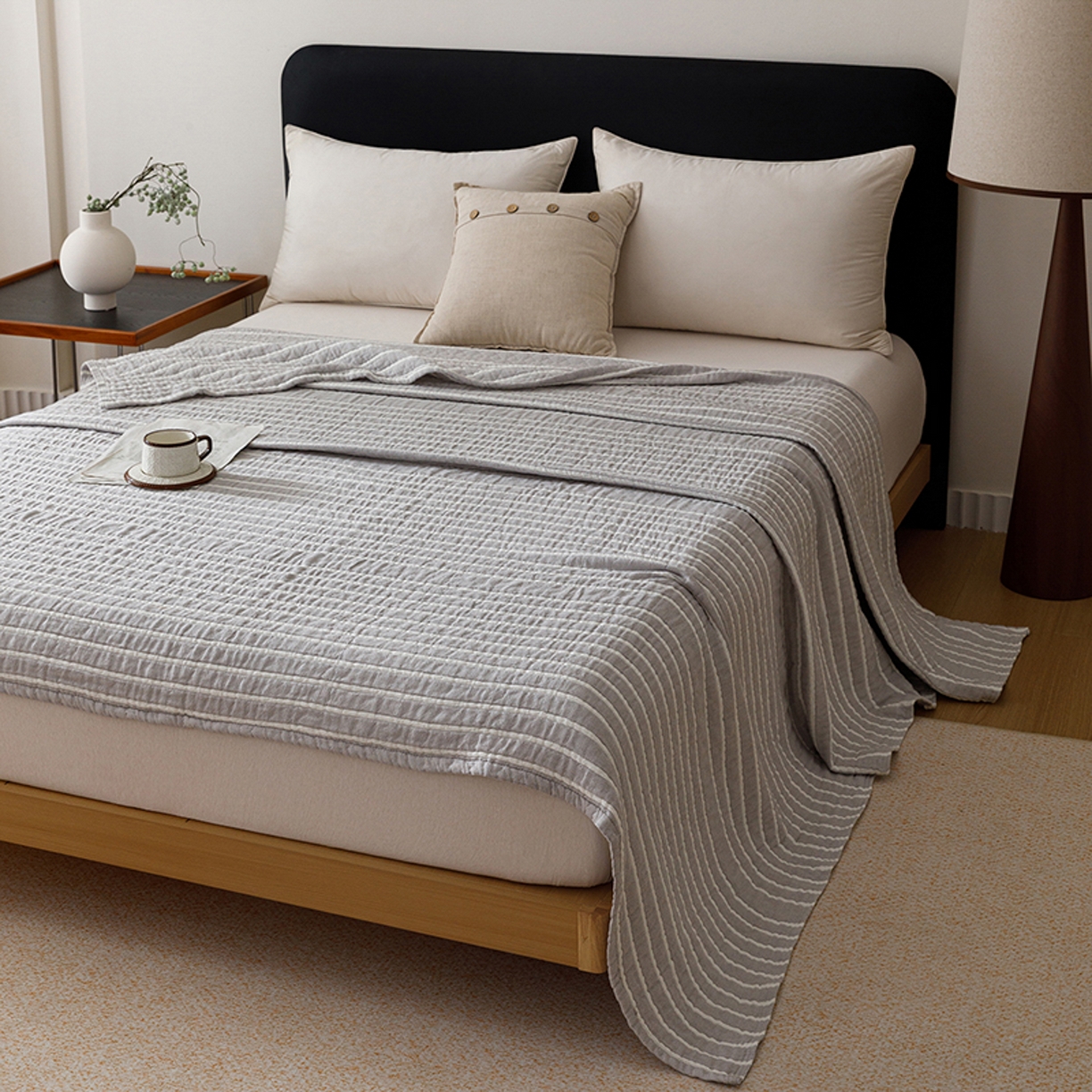 91家纺网 家纺一手货源 找家纺 悦然毛巾被 2026新款全棉外贸条纹格子纱布盖毯 初语灰