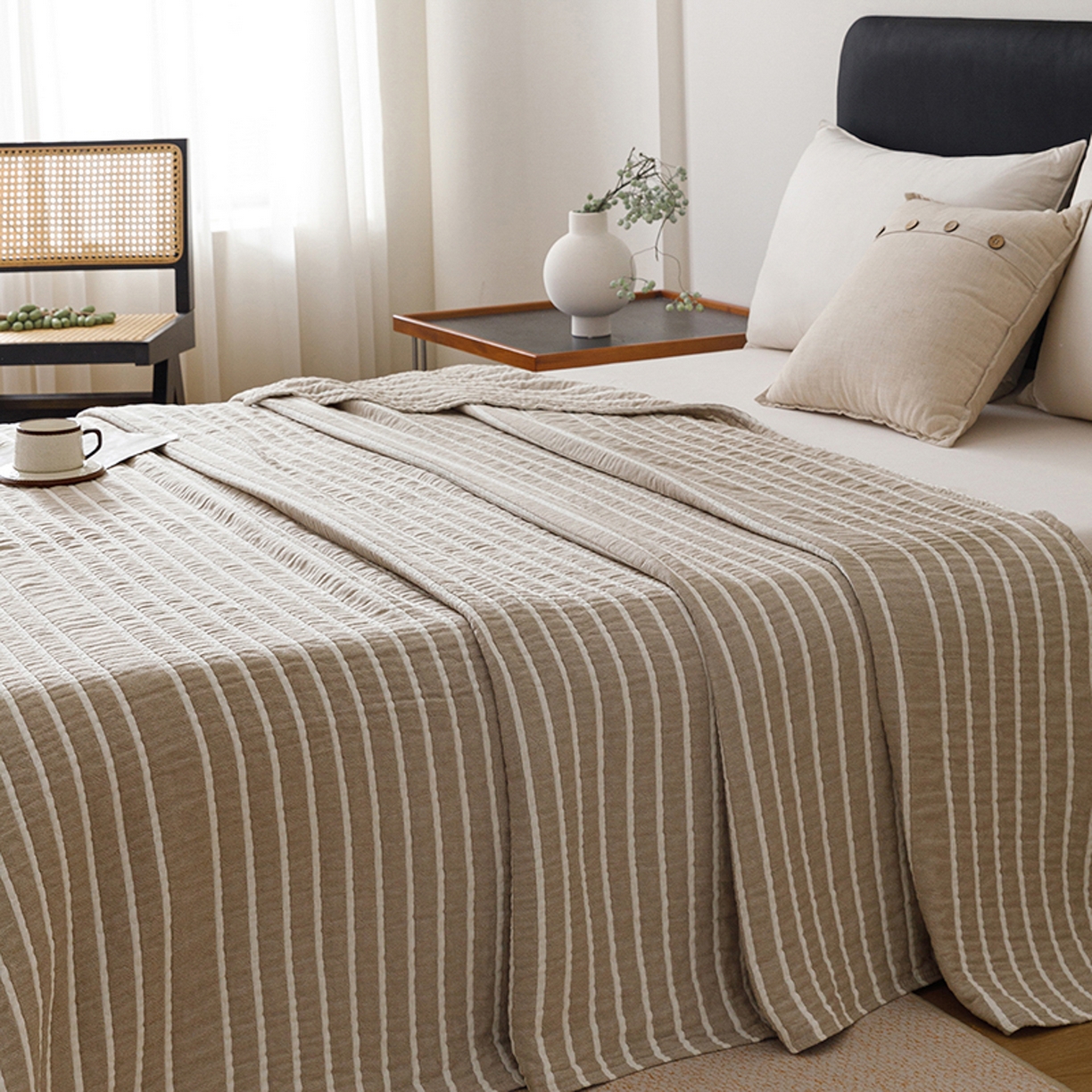 91家纺网 家纺一手货源 找家纺 悦然毛巾被 2026新款全棉外贸条纹格子纱布盖毯 初语棕