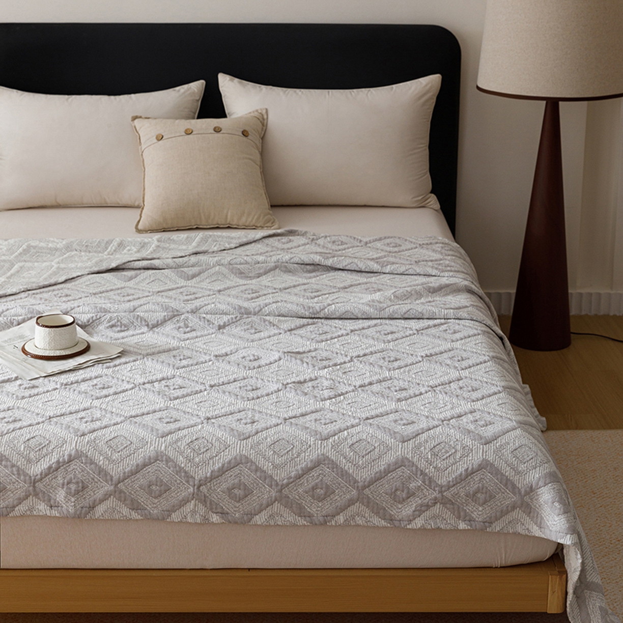 91家纺网 家纺一手货源 找家纺 悦然毛巾被 2026新款全棉外贸条纹格子纱布盖毯 极简灰