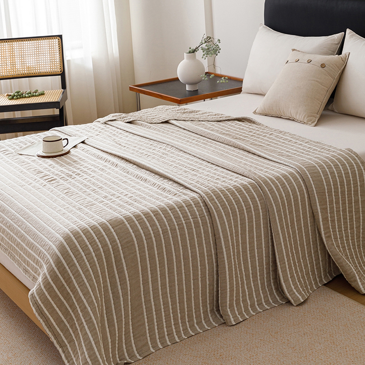 91家纺网 家纺一手货源 找家纺 悦然毛巾被 2026新款全棉外贸条纹格子纱布盖毯 初语棕