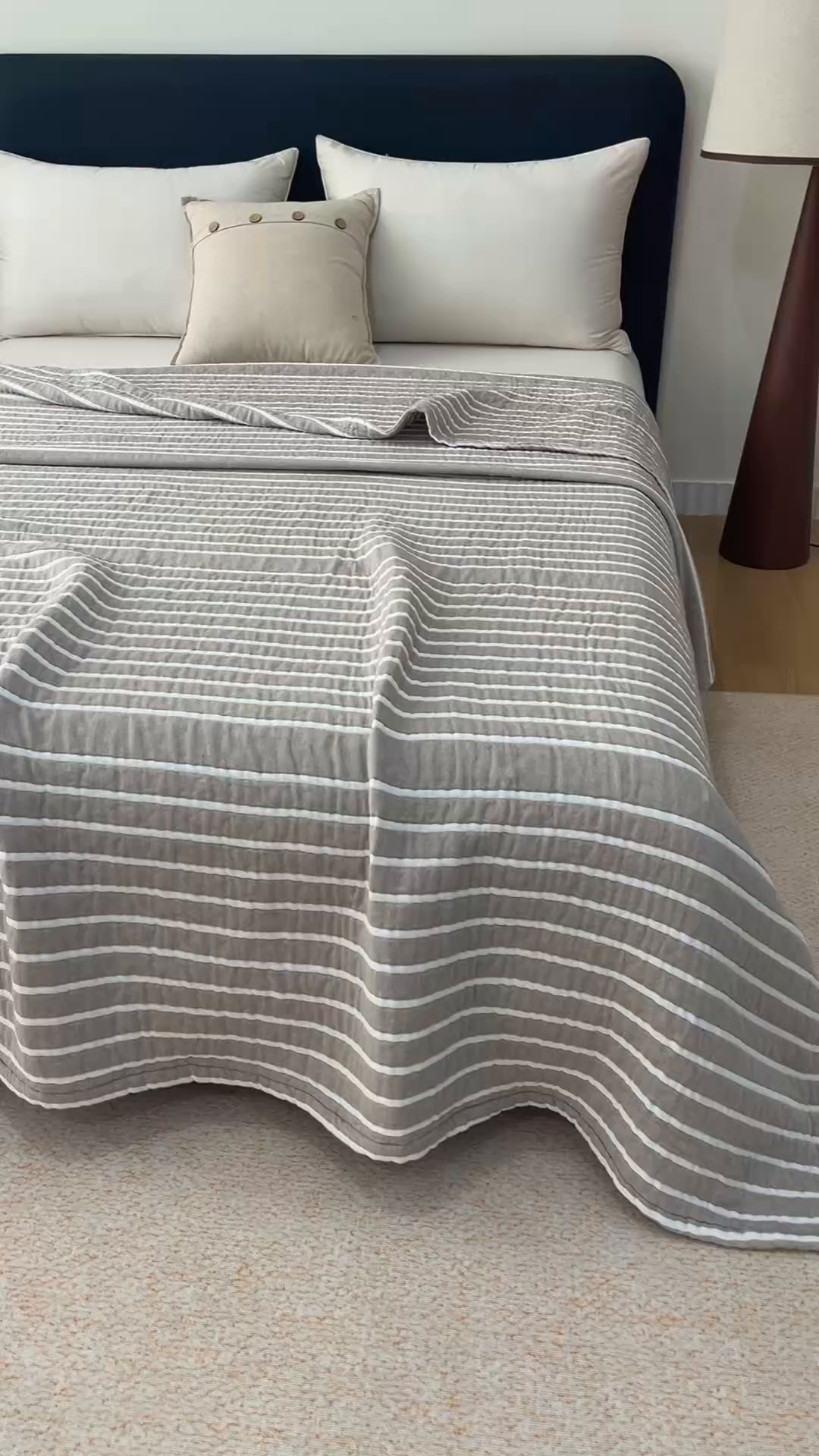 91家纺网 家纺一手货源 找家纺 悦然毛巾被 2026新款全棉外贸条纹格子纱布盖毯 初语棕