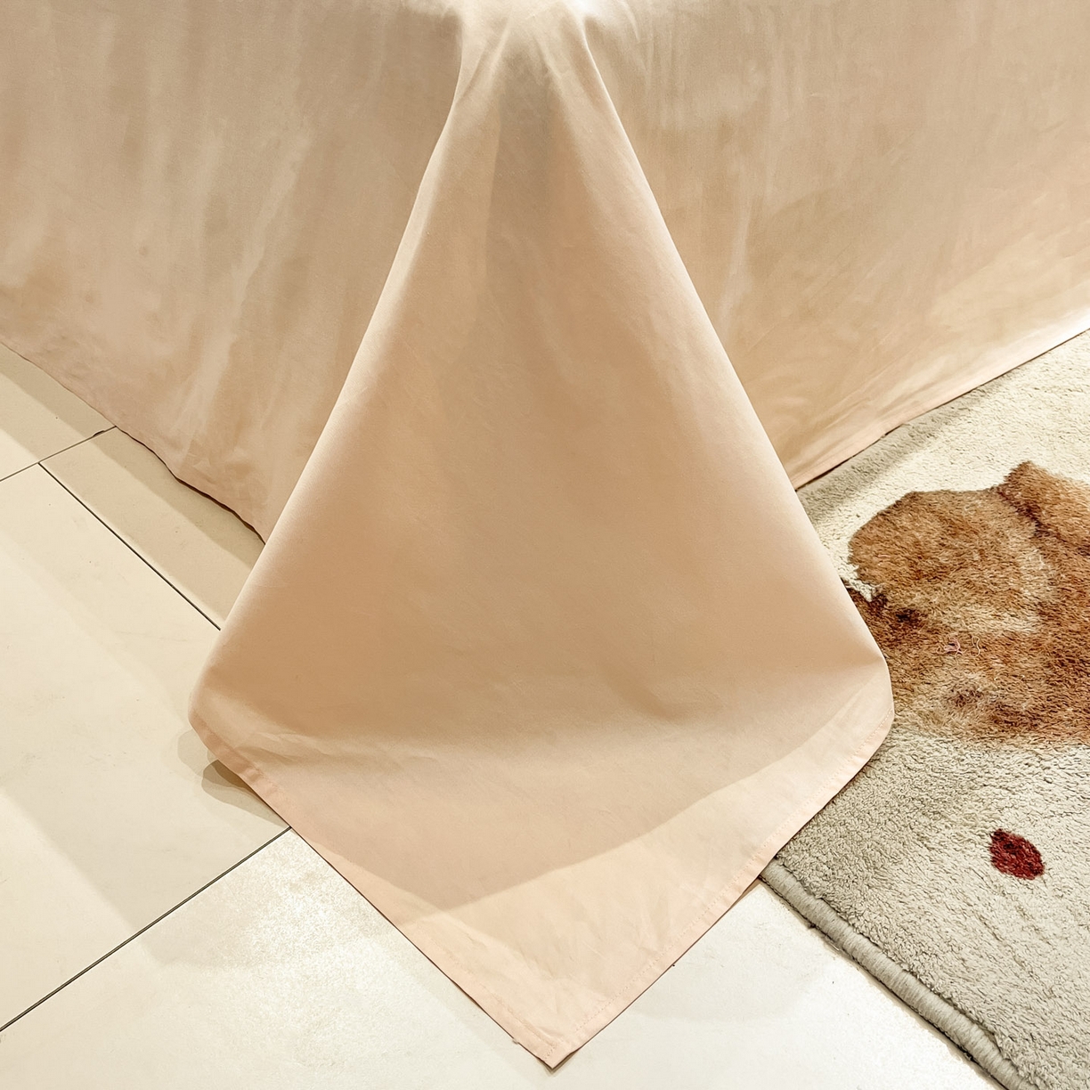 91家纺网 家纺一手货源 找家纺 乐美家纺 2026春夏新款软萌全棉纯棉贴布绣系列四件套 苹果小熊