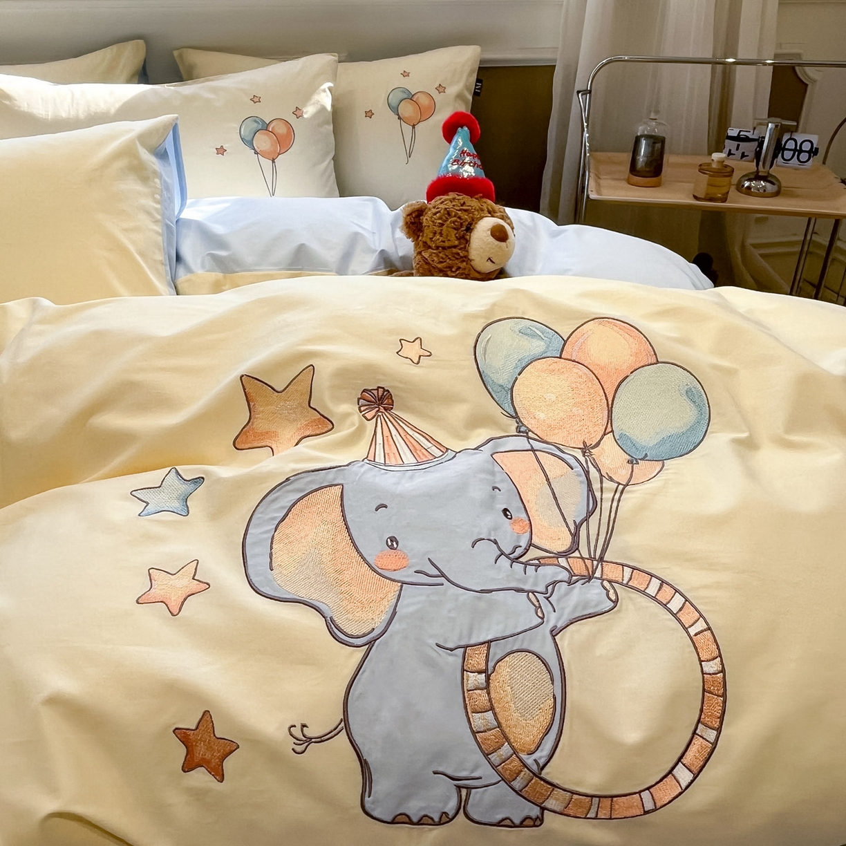 91家纺网 家纺一手货源 找家纺 乐美家纺 2026春夏新款软萌全棉纯棉贴布绣系列四件套 气球小象