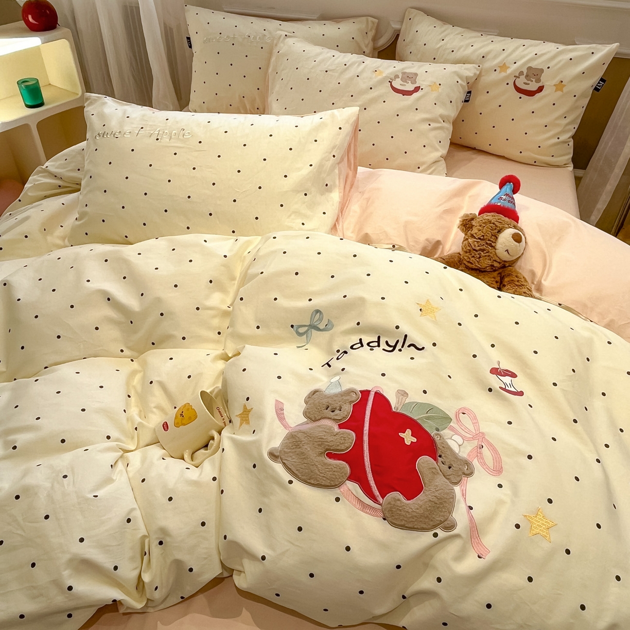 乐美家纺 2026春夏新款软萌全棉纯棉贴布绣系列四件套 苹果小熊