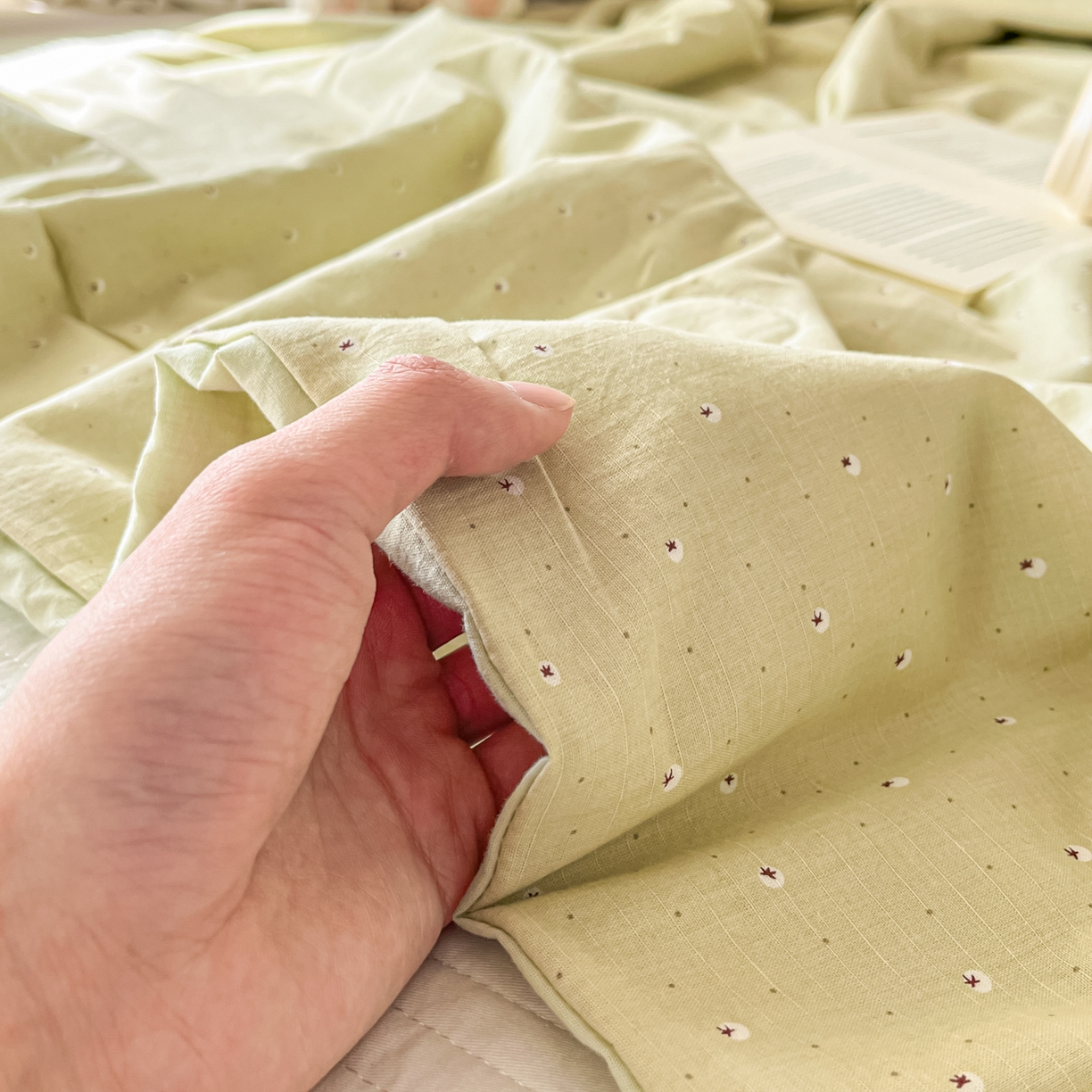 91家纺网 家纺一手货源 找家纺 有货 2026新款全棉棉麻提花印花夏被春秋被被子被-格格花屿系列 春绿星点