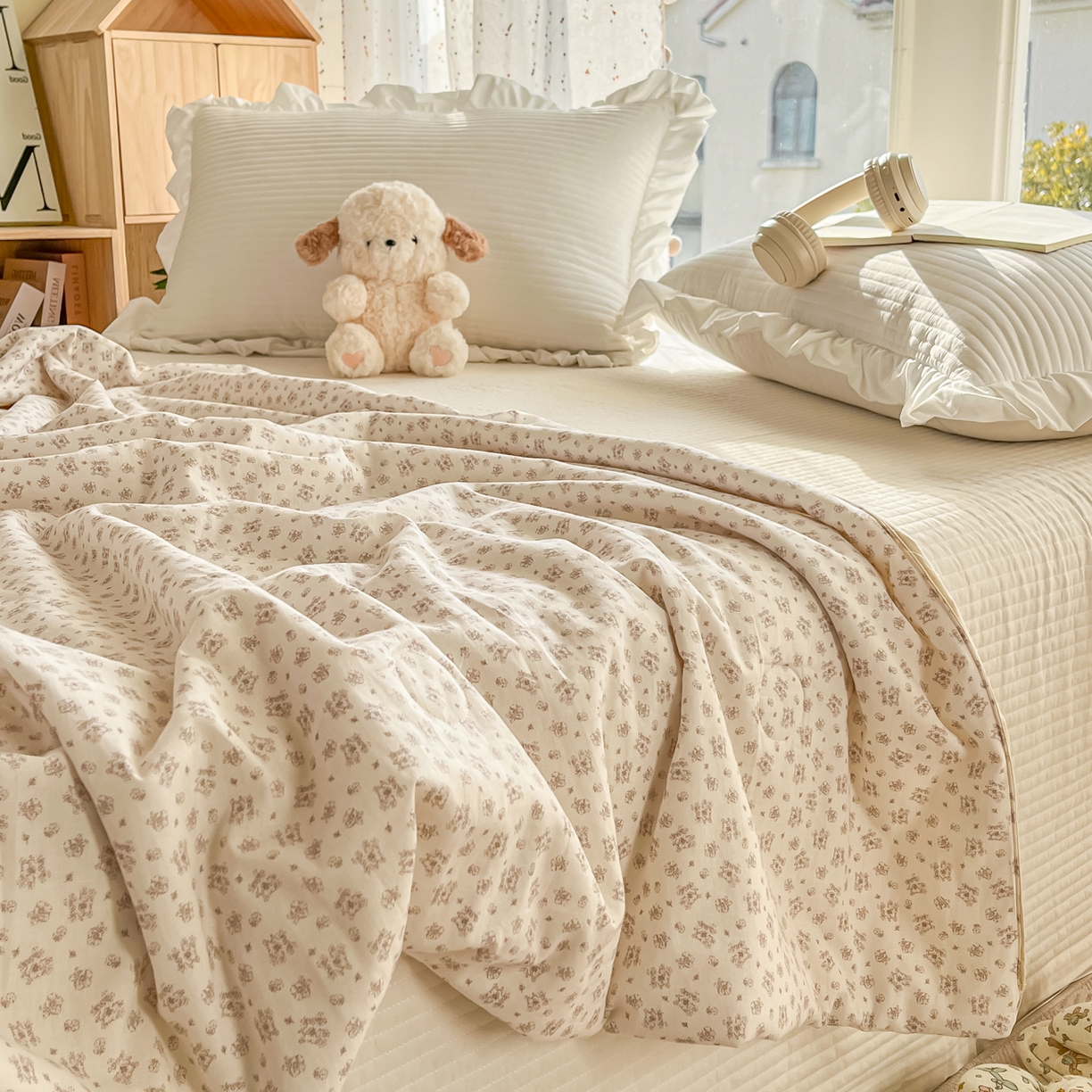 91家纺网 家纺一手货源 找家纺 有货 2026新款全棉棉麻提花印花夏被春秋被被子被-格格花屿系列 奶咖花簇