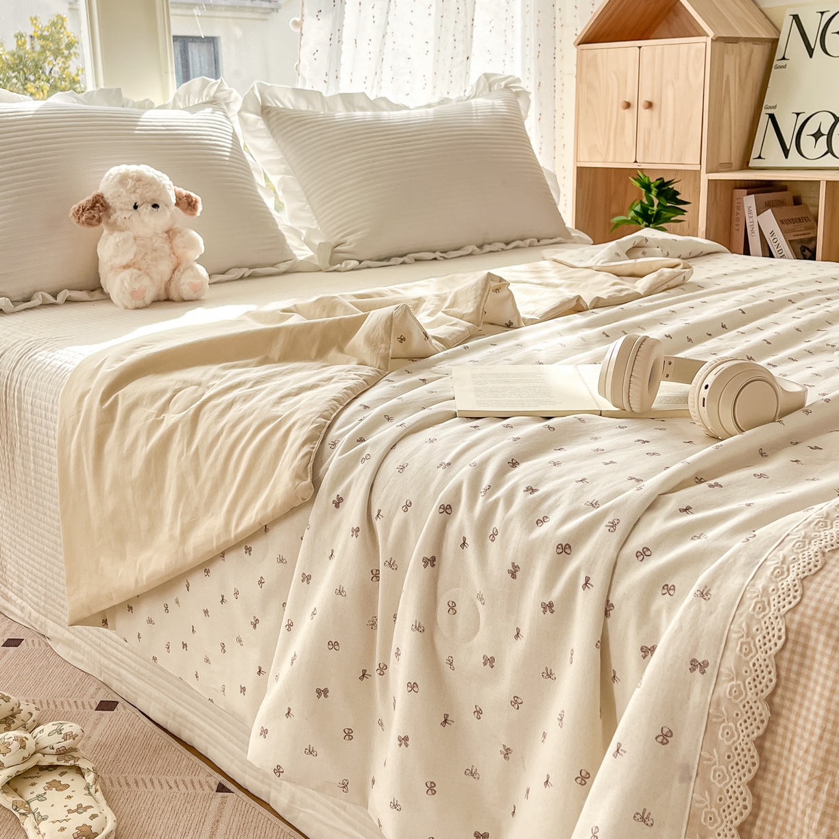 91家纺网 家纺一手货源 找家纺 有货 2026新款全棉棉麻提花印花夏被春秋被被子被-格格花屿系列 奶白蝴蝶