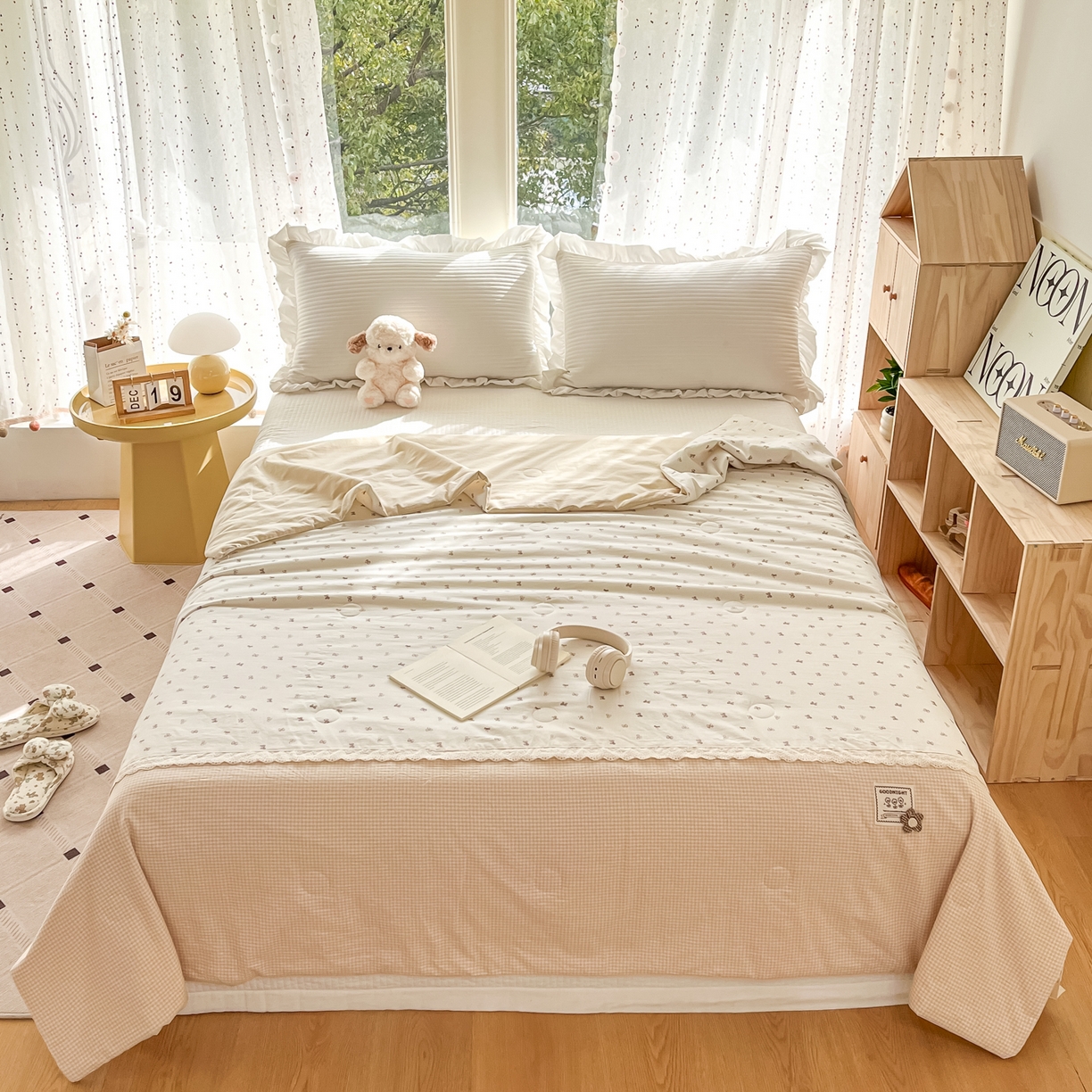 91家纺网 家纺一手货源 找家纺 有货 2026新款全棉棉麻提花印花夏被春秋被被子被-格格花屿系列 奶白蝴蝶