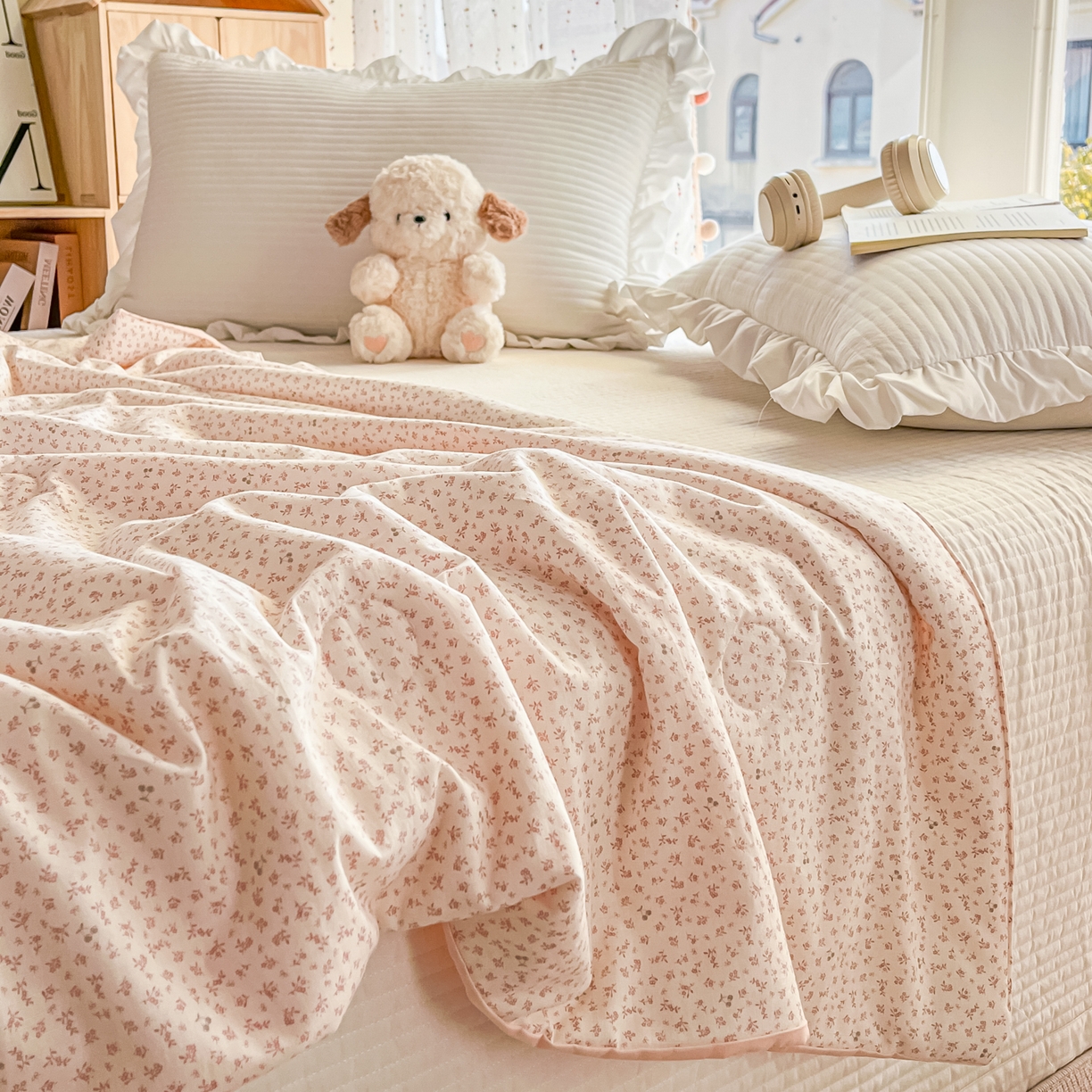 91家纺网 家纺一手货源 找家纺 有货 2026新款全棉棉麻提花印花夏被春秋被被子被-格格花屿系列 樱粉碎花