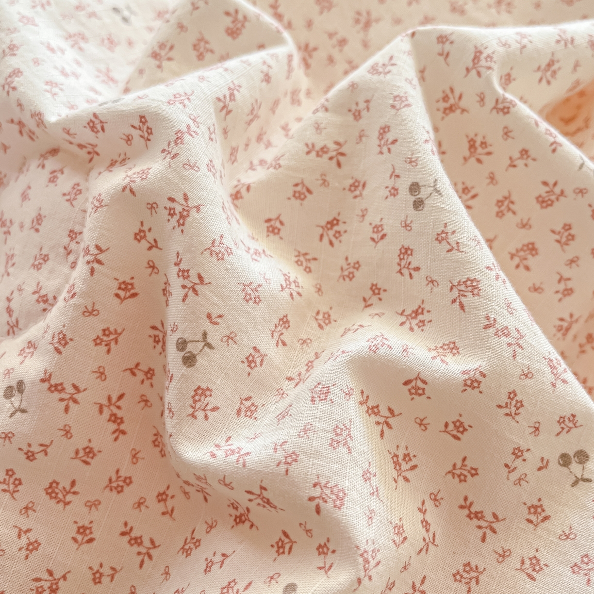 91家纺网 家纺一手货源 找家纺 有货 2026新款全棉棉麻提花印花夏被春秋被被子被-格格花屿系列 樱粉碎花