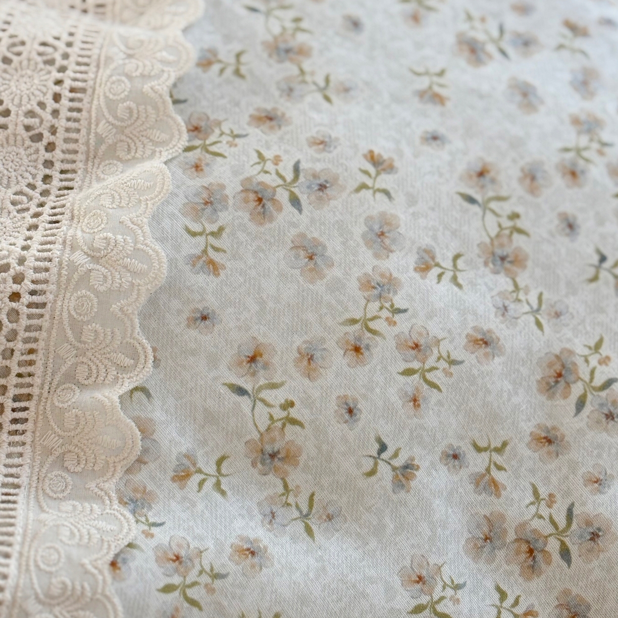 91家纺网 家纺一手货源 找家纺 有货 2026春夏新款全棉双层纱被子被芯-南法假日系列 淡花笺