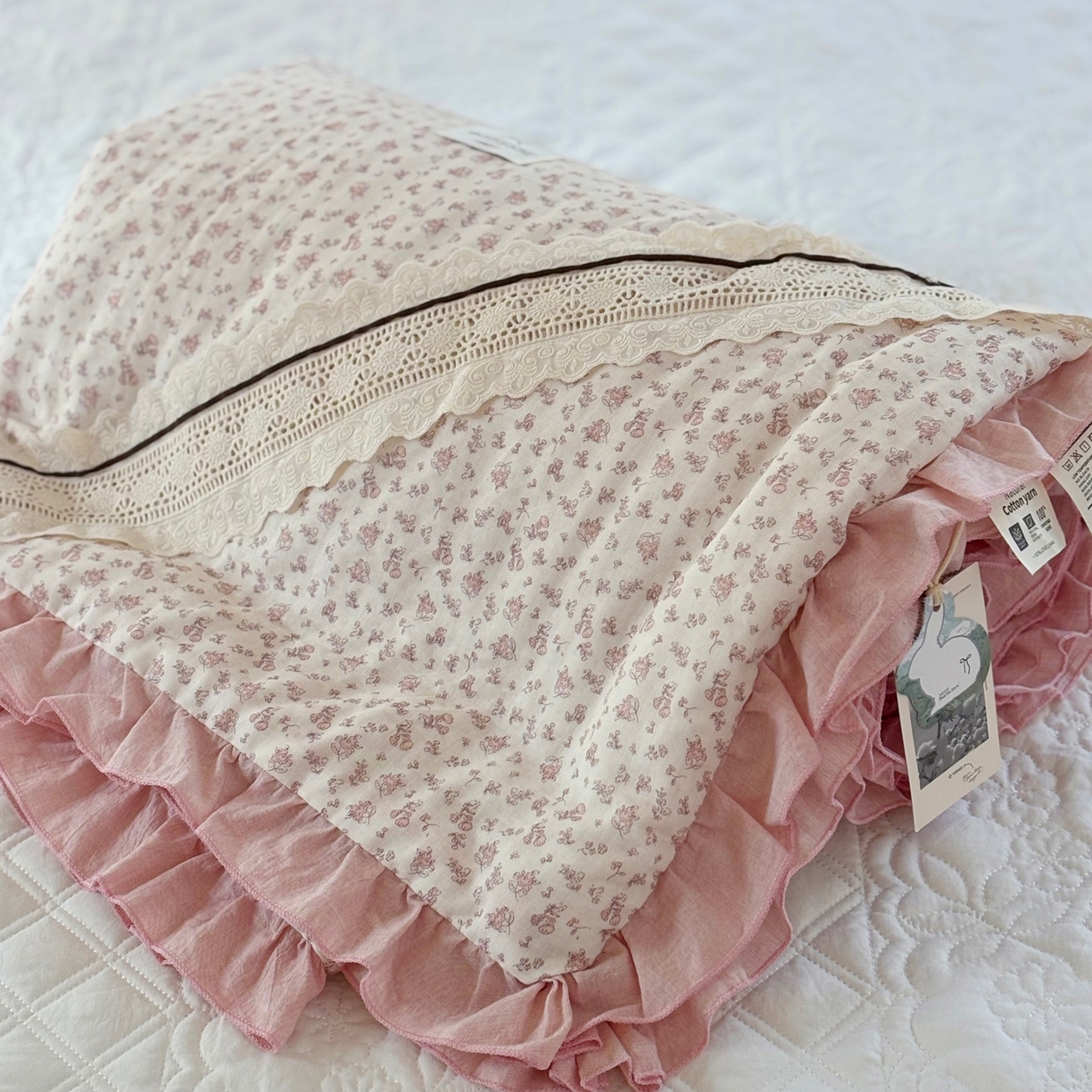 91家纺网 家纺一手货源 找家纺 有货 2026春夏新款全棉双层纱被子被芯-南法假日系列 粉蔷薇