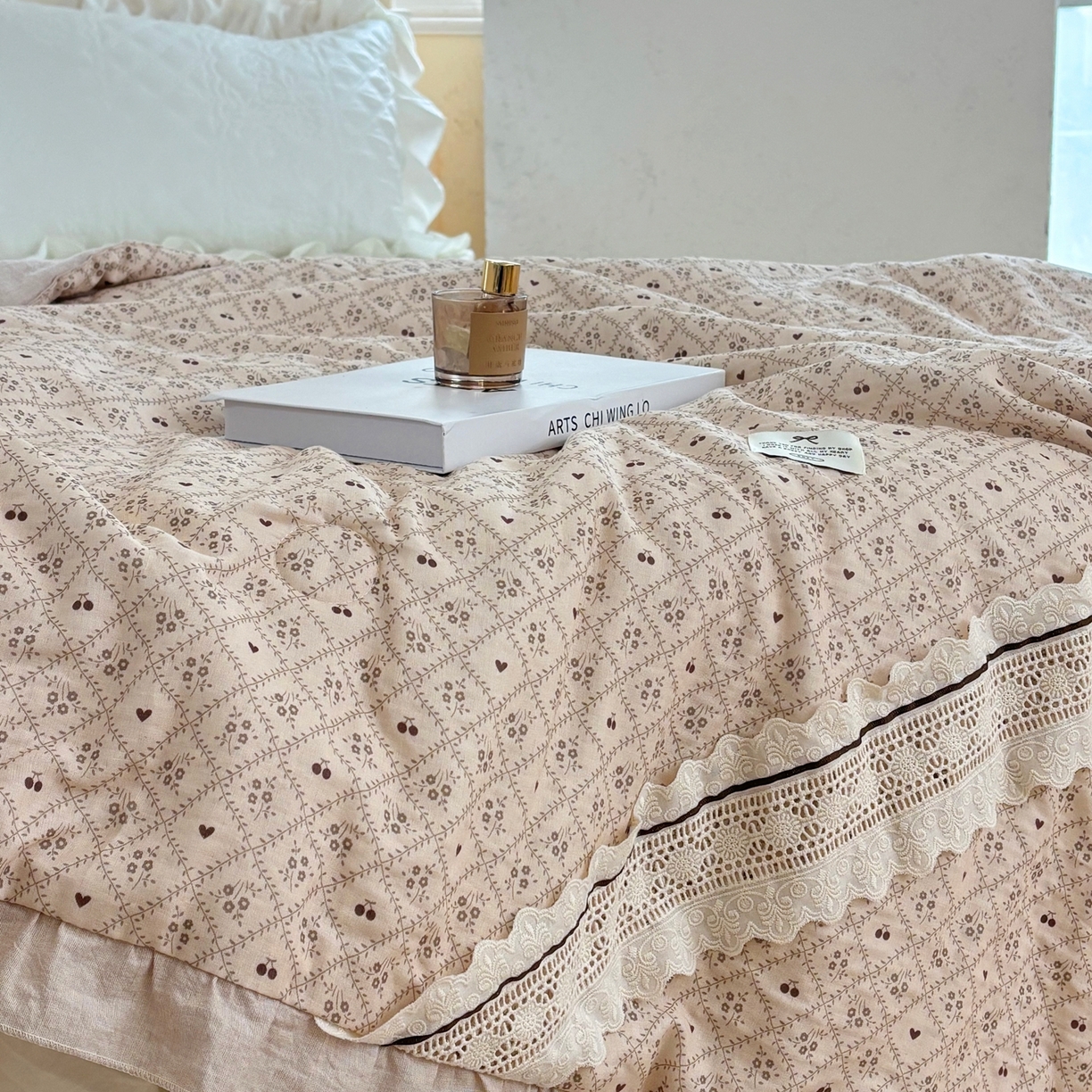 91家纺网 家纺一手货源 找家纺 有货 2026春夏新款全棉双层纱被子被芯-南法假日系列 桃心曲