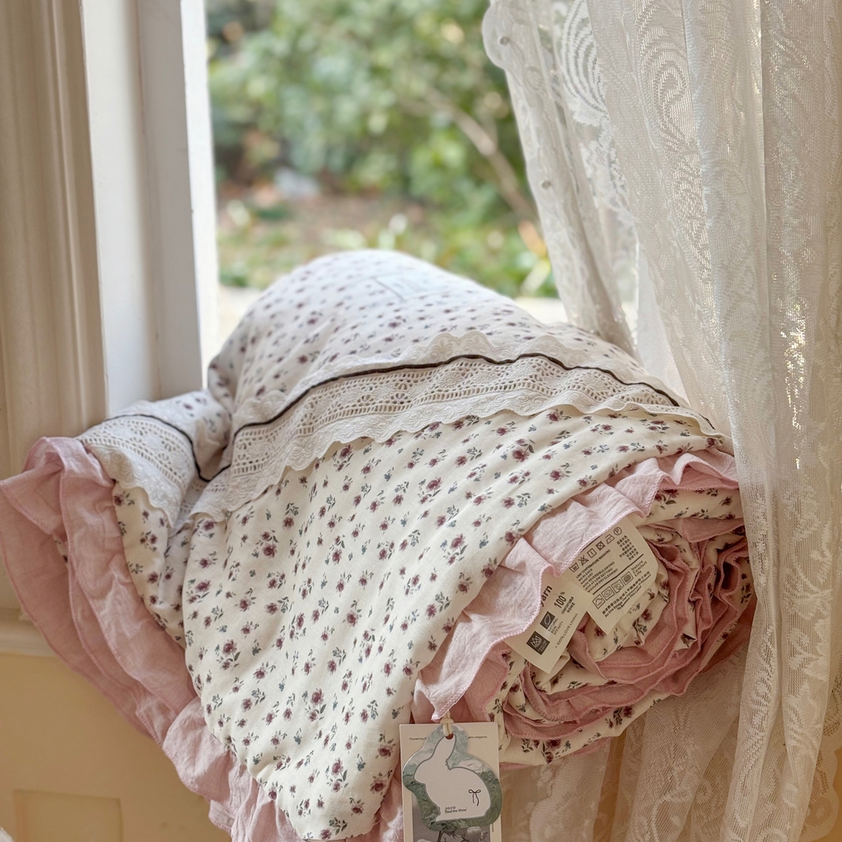 91家纺网 家纺一手货源 找家纺 有货 2026春夏新款全棉双层纱被子被芯-南法假日系列 紫鸢笺