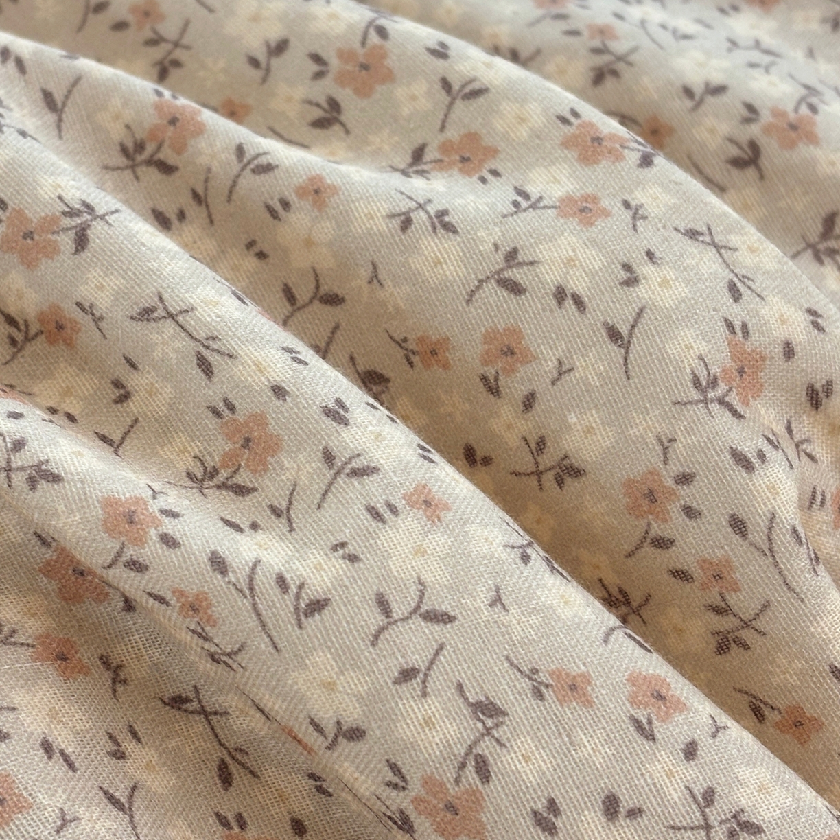 91家纺网 家纺一手货源 找家纺 有货 2026春夏新款全棉双层纱被子被芯-南法假日系列 杏蒲英