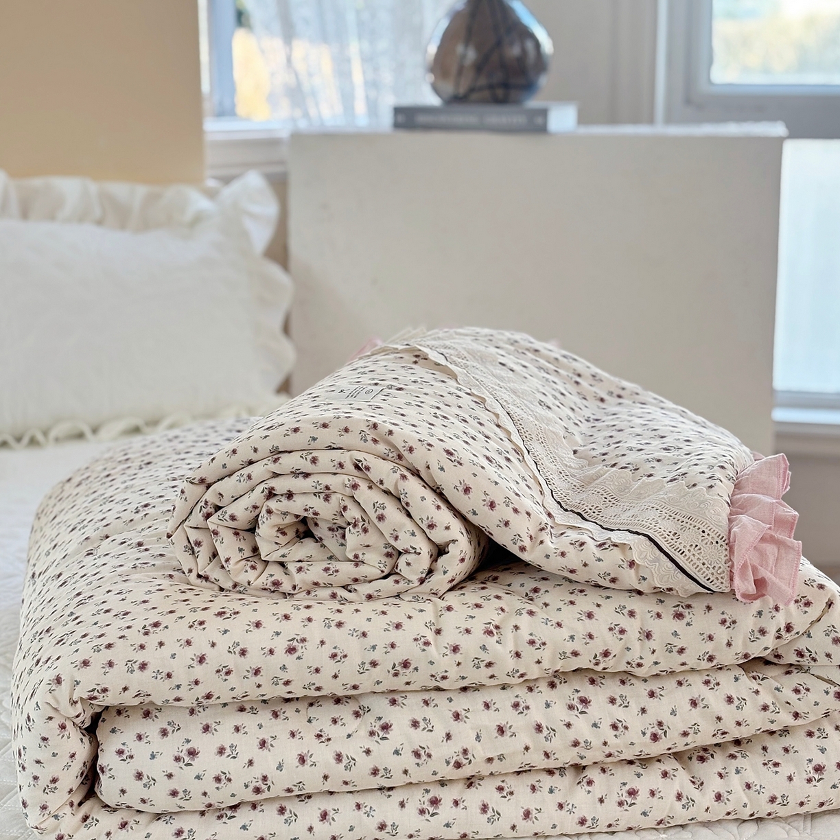 91家纺网 家纺一手货源 找家纺 有货 2026春夏新款全棉双层纱被子被芯-南法假日系列 紫鸢笺