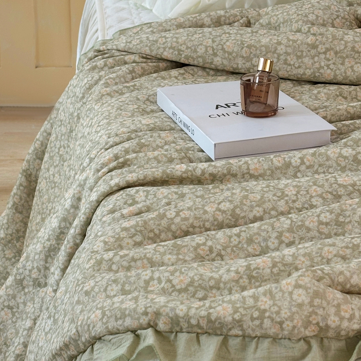 91家纺网 家纺一手货源 找家纺 有货 2026春夏新款全棉双层纱被子被芯-南法假日系列 青柠菊