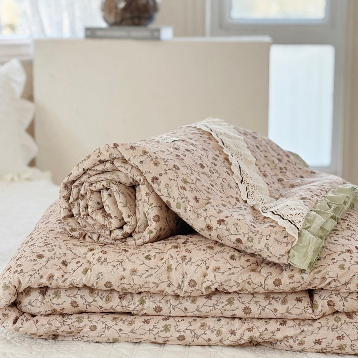 91家纺网 家纺一手货源 找家纺 有货 2026春夏新款全棉双层纱被子被芯-南法假日系列 焦糖莓