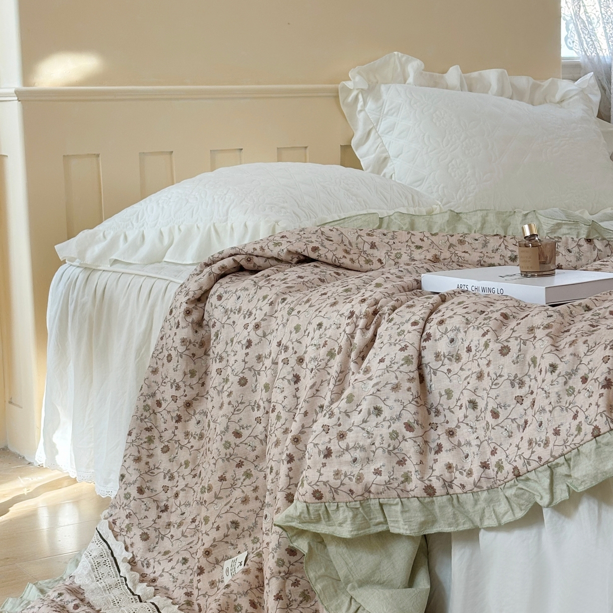 91家纺网 家纺一手货源 找家纺 有货 2026春夏新款全棉双层纱被子被芯-南法假日系列 焦糖莓