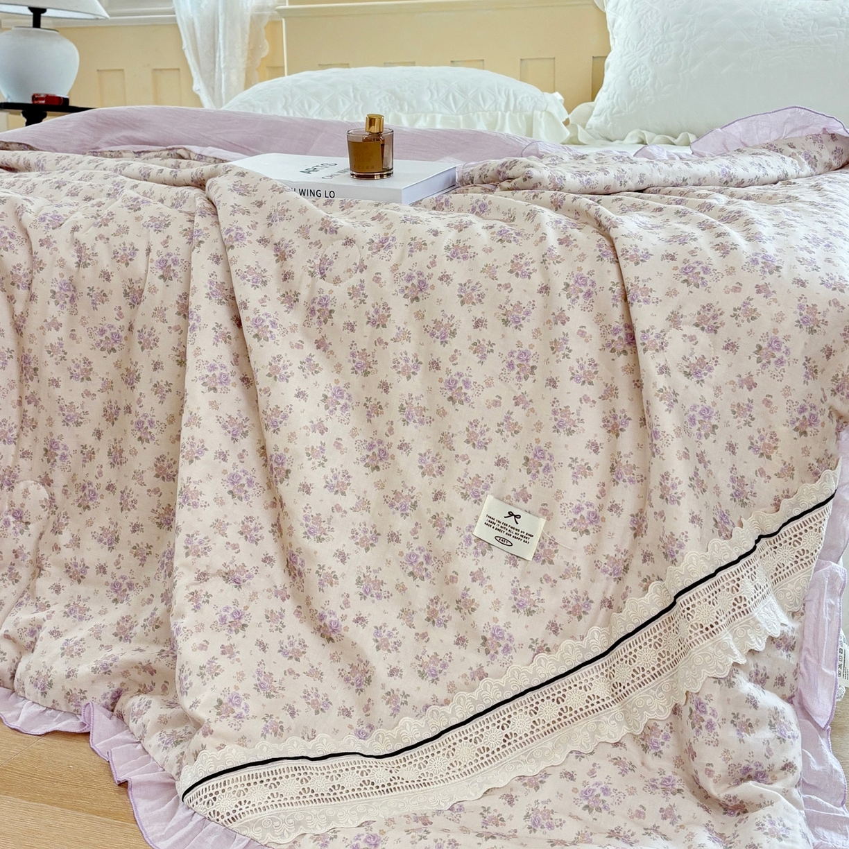 91家纺网 家纺一手货源 找家纺 有货 2026春夏新款全棉双层纱被子被芯-南法假日系列 熏衣茶