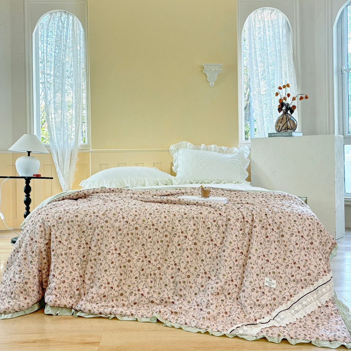 91家纺网 家纺一手货源 找家纺 有货 2026春夏新款全棉双层纱被子被芯-南法假日系列 焦糖莓