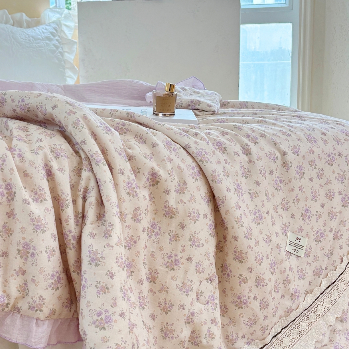 91家纺网 家纺一手货源 找家纺 有货 2026春夏新款全棉双层纱被子被芯-南法假日系列 熏衣茶